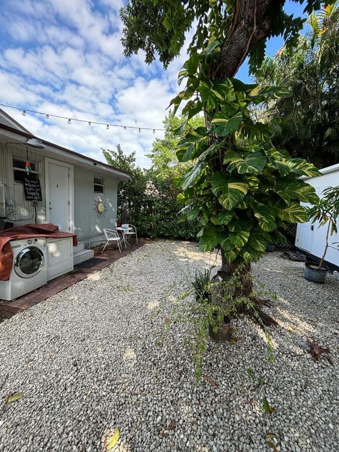 Quiet & Centrally Located House - Private Parking, Laundry And Storage For Luggage Miami Exterior photo